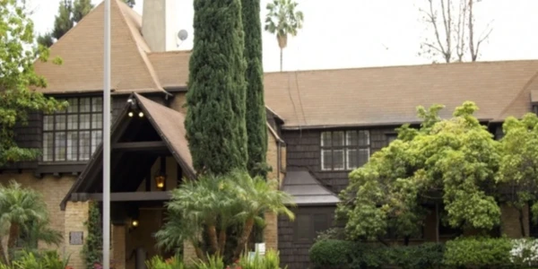 Aurora Las Encinas Hospital