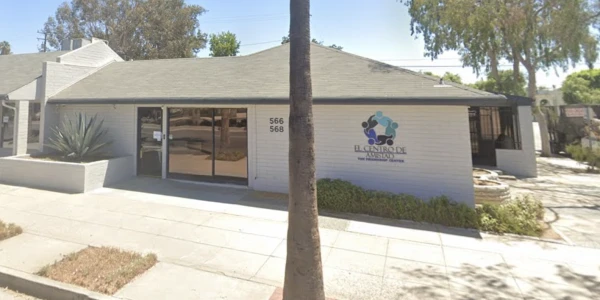 El Centro de Amistad